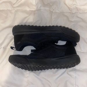 BRAND NEW VANS OFF THE WALL ULTRA RANGE RAPIDWELD SHOE ULTRA CUSH.